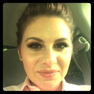 Meet your Posher, Courtney